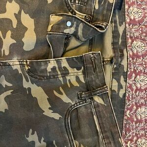 Camouflage Women's pants
